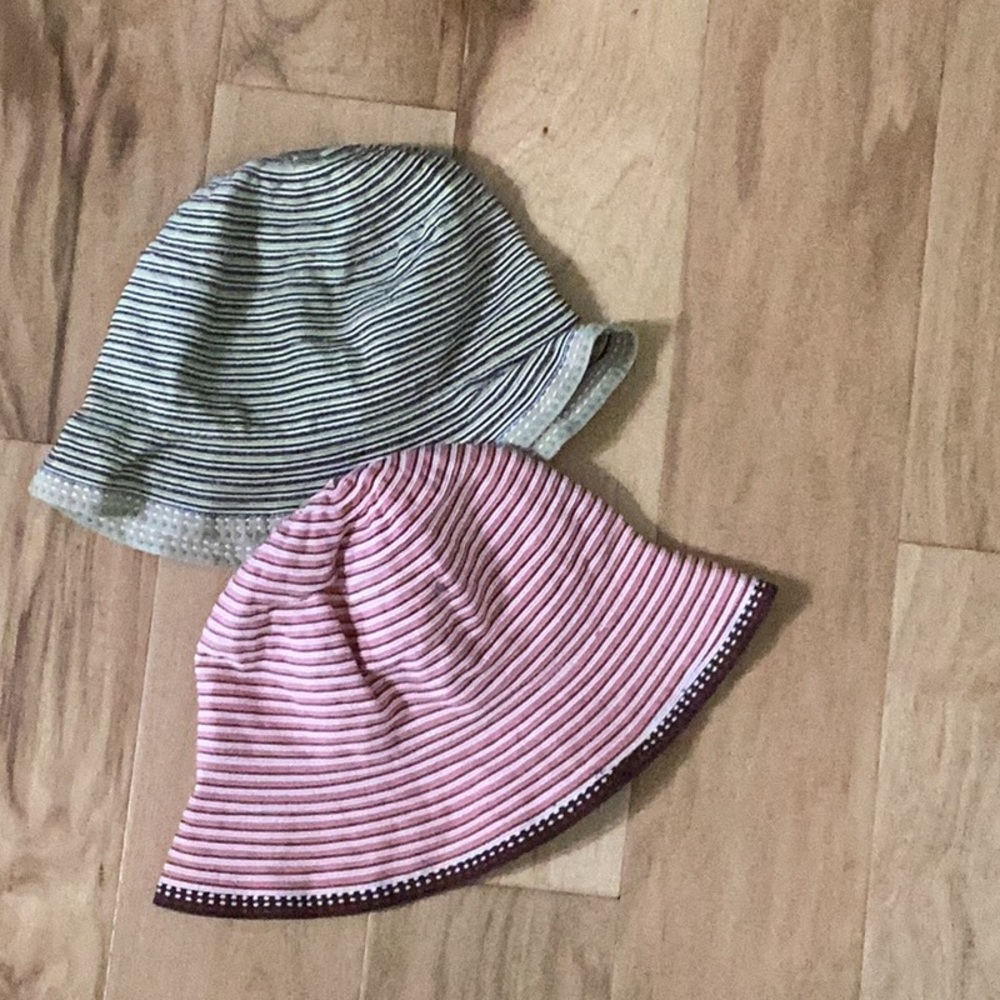 2 floppy bucket hats never worn no tags - Picture 2 of 3